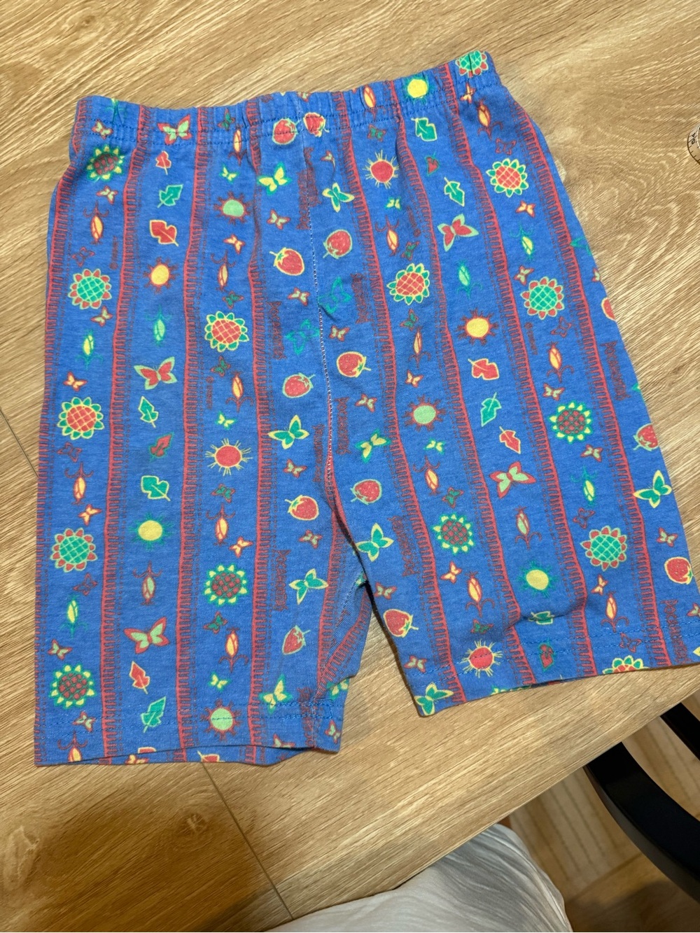 Vintage 90s Disney pocahontas girls bike shorts